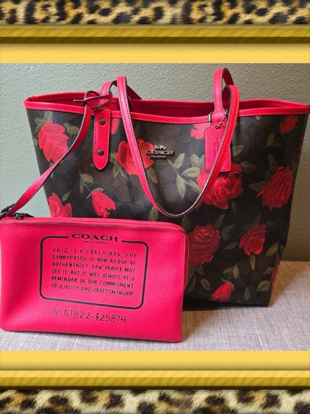 👑✅PRICE FIRM✅ COACH Reversible Red Roses Print City Tote with wristlet pouch.